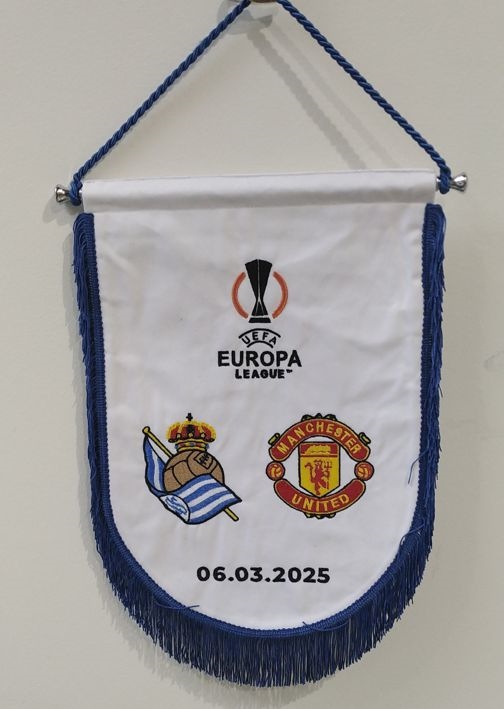 Bg. EJEMPLO : BANDERIN